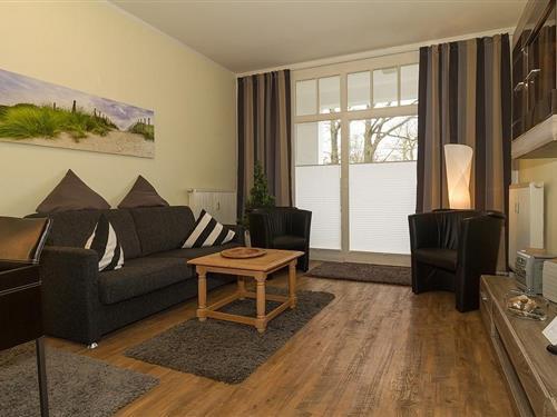 Holiday Home/Apartment - 4 persons -  - Ostseeallee - 18225 - Ostseebad Kühlungsborn