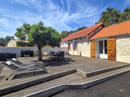 Holiday home - 8 persons -  - rue des Bourbes - Longeville Sur Mer - 85560 - Longeville-Sur-Mer