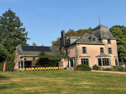 Slott / Borg - 32 personer -  - 6810 - Jamoigne