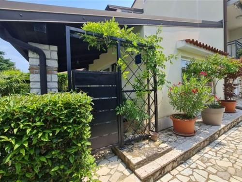 Holiday apartment - 3 persons -  - 52440 - Porec