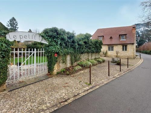 Holiday home - 5 persons -  - Ruelle du Valat - 24290 - Saint-Léon-Sur-Vézère