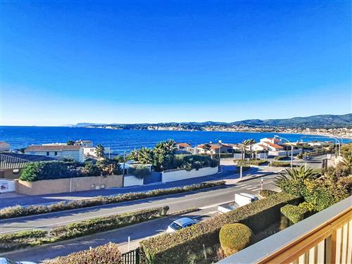 Holiday apartment - 4 persons -  - Six Fours - 83140