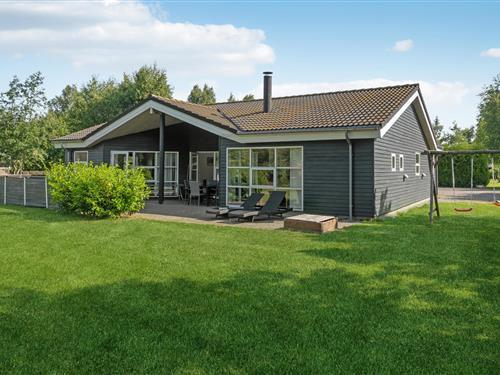 Holiday Home/Apartment - 16 persons -  - Kaninstien - Marielyst - 4873 - Væggerløse