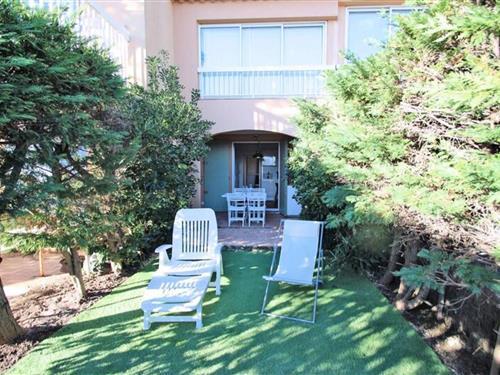 Holiday Home/Apartment - 4 persons -  - 83120 - Ste Maxime