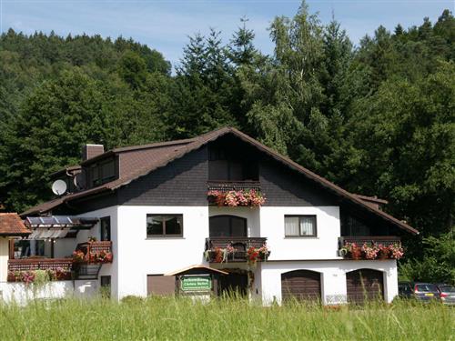 Ferienhaus - 3 Personen -  - Güttersbacher Straße 11 a - 64756 - Mossautal / Hüttenthal