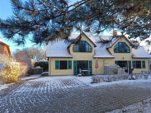 Holiday Home/Apartment - 4 persons -  - Am Leuchtfeuer - 18347 - Wustrow