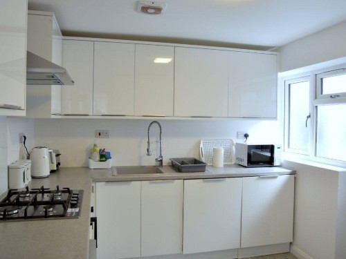Holiday home - 5 persons -  - Lindrick Drive - LE55UH - Leicester