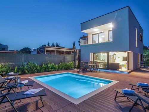 Holiday home - 8 persons -  - Kardinala Dr. A. Stepinca - Biograd-Pakostane - 23000 - Zadar