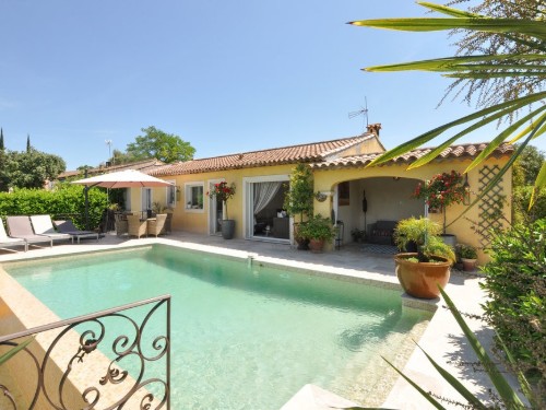 Holiday home - 6 persons -  - Les Hauts De Bagnols - 83600 - Bagnols En Forêt