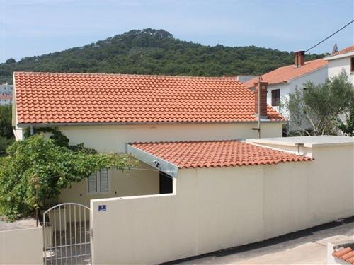 Holiday home - 9 persons -  - Kustrošcina - 23273 - Preko