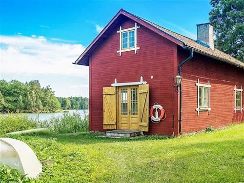 Holiday Home/Apartment - 5 persons -  - Mälby Säteri - Mälby - 64291 - Flen