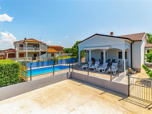 Holiday home - 6 persons -  - Put od Fortica - 52100 - Pula