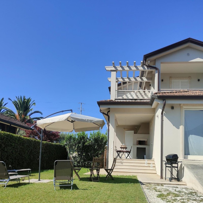 Sommerhus - 5 personer -  - 55041 - Lido Di Camaiore