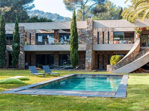 Villa - 12 Personen -  - 83230 - Bormes-Les-Mimosas