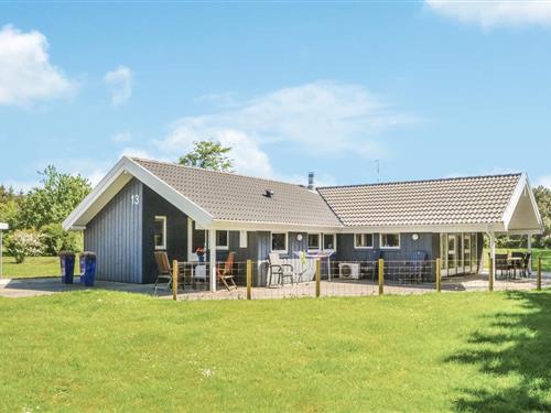 Holiday home - 8 persons -  - Blomstervangen - Jegum - 6840 - Oksbøl