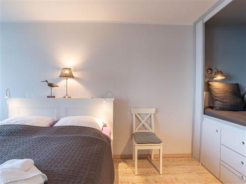 Ferienwohnung - 3 Personen -  - Drachenbahn 20 Olympia Hotel, 9. OG, App - 24159 - Kiel / Schilksee