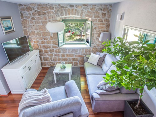 Holiday home - 6 persons -  - 21260 - Donji Vinjani