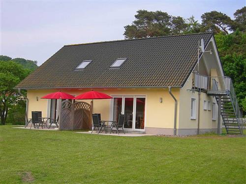 Holiday Home/Apartment - 2 persons -  - Ostbahnstrasse 16 A - 18586 - Sellin (Ostseebad)