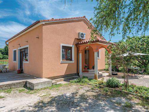 Holiday Home/Apartment - 6 persons -  - Vintijan - 52100 - Pula