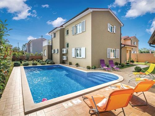 Holiday home - 6 persons -  - Loborika - Pula-Loborika - 52206 - Loborika