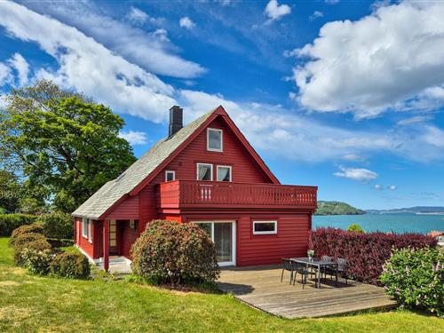 Holiday home - 8 persons -  - Gamlevegen - 5419 - Fitjar