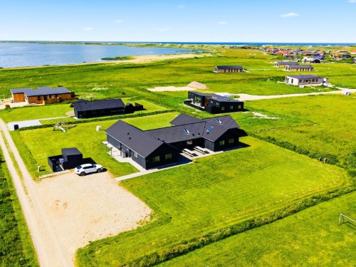 Sommerhus - 24 personer -  - Bjergehusvej - Vejlby Klit - 7673 - Harboøre