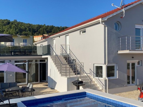 Sommerhus - 18 personer -  - Bilice - 22000