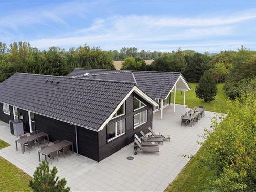 Sommerhus - 16 personer -  - Savavej - Marielyst - 4873 - Væggerløse