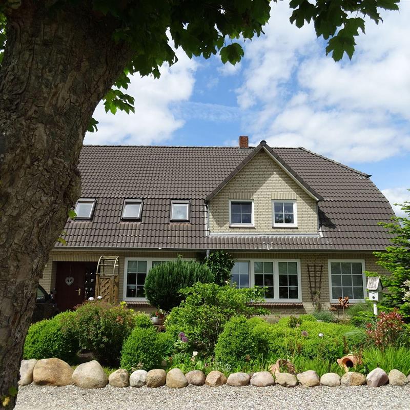 Bondegård - 4 personer -  - B 200 Nr. - 24992 - Janneby