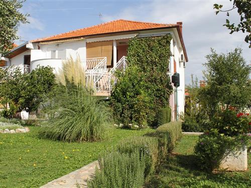 Holiday Home/Apartment - 4 persons -  - Nevidane - 23264 - Nevidane