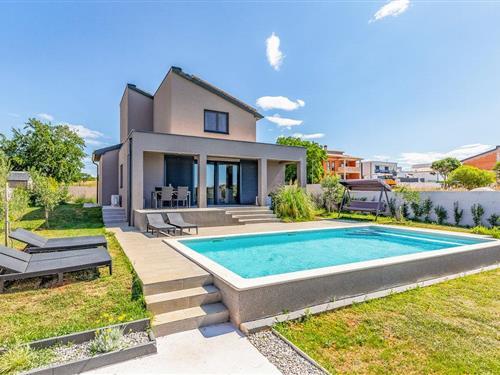 Holiday home - 7 persons -  - Put od Fortice bb - 52100 - Pula