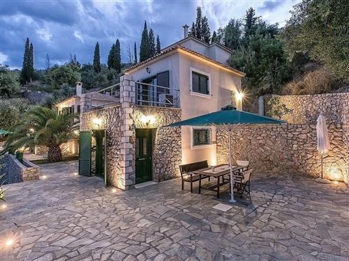 Sommerhus - 6 personer -  - Leonidhion - 22300