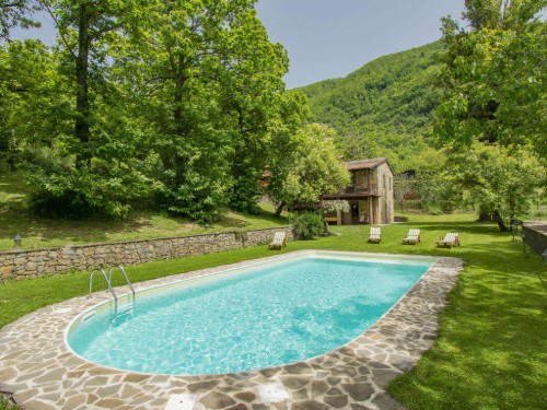Holiday home - 10 persons -  - 55038 - Piazza Al Serchio