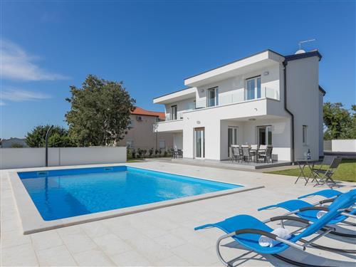 Holiday home - 10 persons -  - Porec/Nova Vas - 52446
