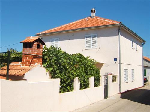 Holiday apartment - 5 persons -  - Lokvice - 22243 - Murter
