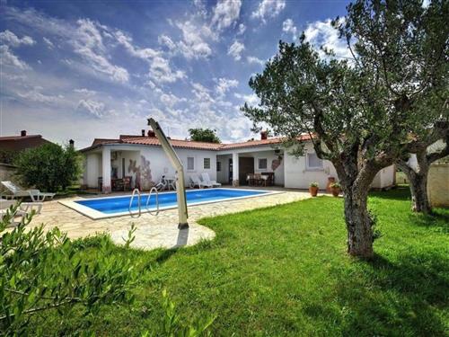 Holiday home - 11 persons -  - Pula - 52100