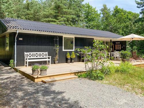 Sommerhus - 5 personer -  - Fyrreklyngen - Østre Sømark - 3720 - Åkirkeby