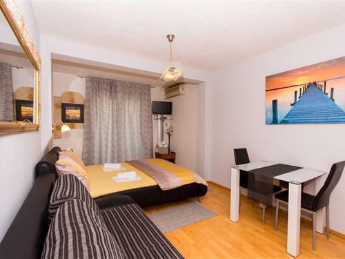 Ferielejlighed - 4 personer -  - 21223 - Okrug Gornji