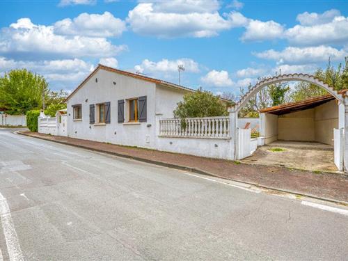 Holiday home - 6 persons -  - Route de Semussac - 17132 - Meschers-Sur-Gironde