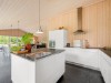 Image 11 - Kitchen