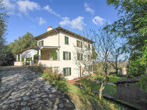 Holiday Home/Apartment - 11 persons -  - Via di Tiglio - Castelvecchio Di Compito - 55012 - Castelvecchio Di Comp.
