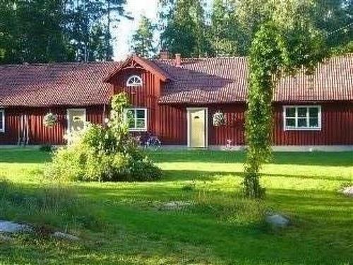 Holiday home - 2 persons -  - Hjältevad - 575 98