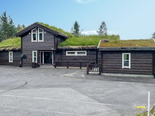 Holiday home - 9 persons -  - Sætresvingane - 6783 - Stryn
