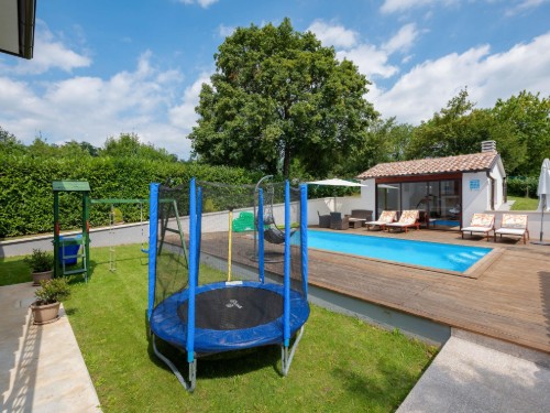 Ferienhaus - 6 Personen -  - 52000 - Bazgalji