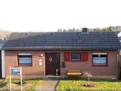 Holiday home - 6 persons -  - Esch - 54585