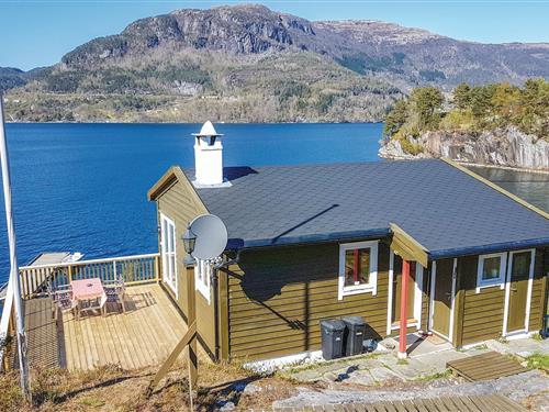 Holiday home - 6 persons -  - Fusavegen - Eikelandsosen/Fusa - 5640 - Eikelandsosen