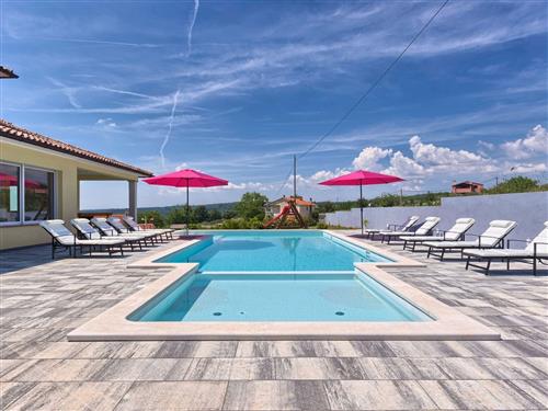 Holiday home - 12 persons -  - Pula/Manjadvorci - 52207