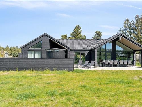 Sommerhus - 14 personer -  - Sandtoftevej - 6857 - Blåvand
