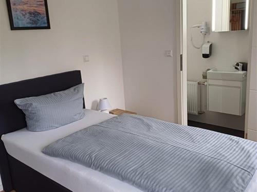 Rom - 1 person -  - Helmstedter Straße - 38154 - Königslutter