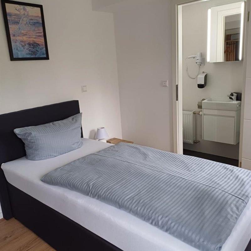 Værelse - 1 person -  - Helmstedter Straße - 38154 - Königslutter